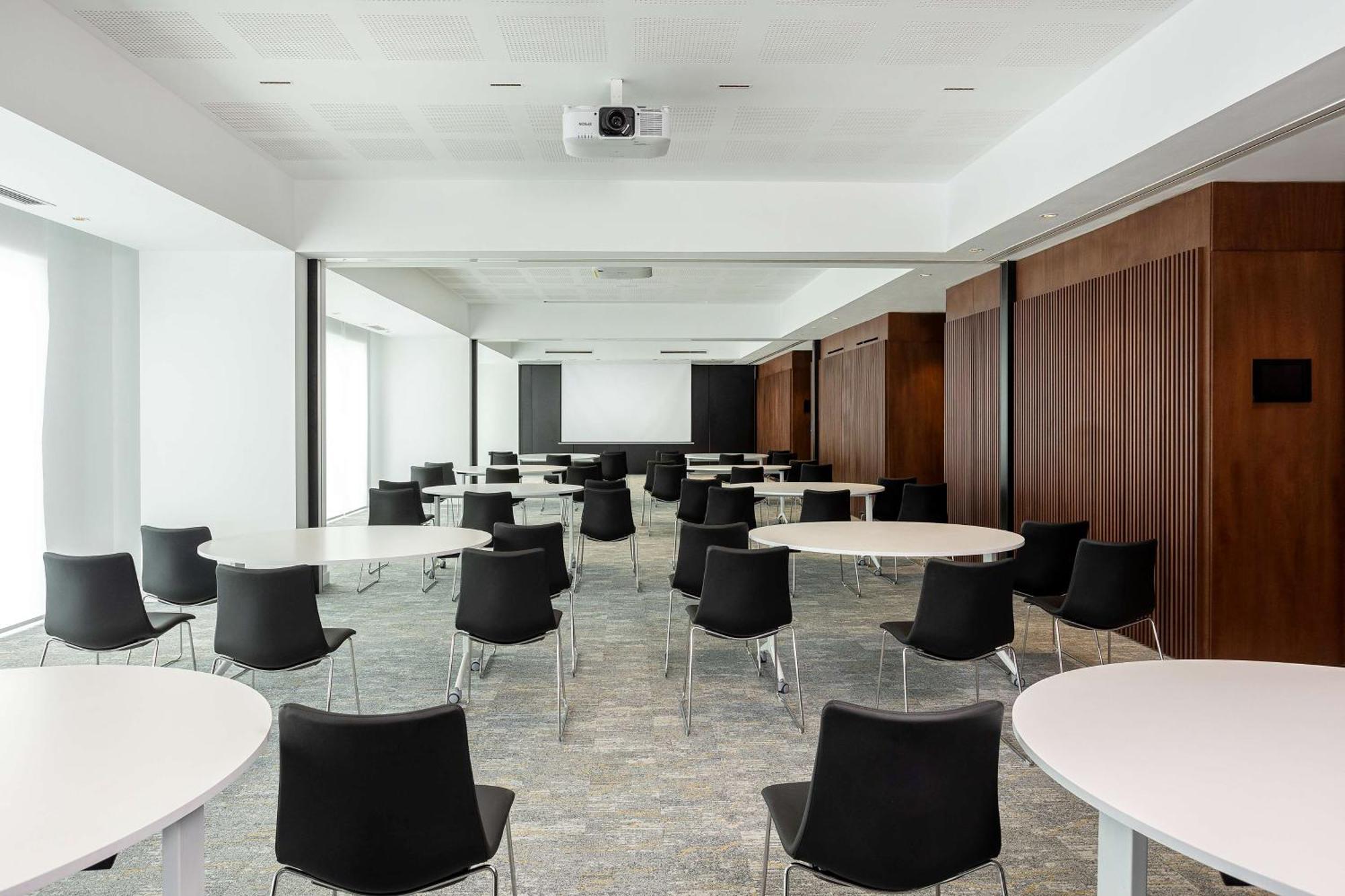 Radisson Hotel Tunis, City Center מראה חיצוני תמונה